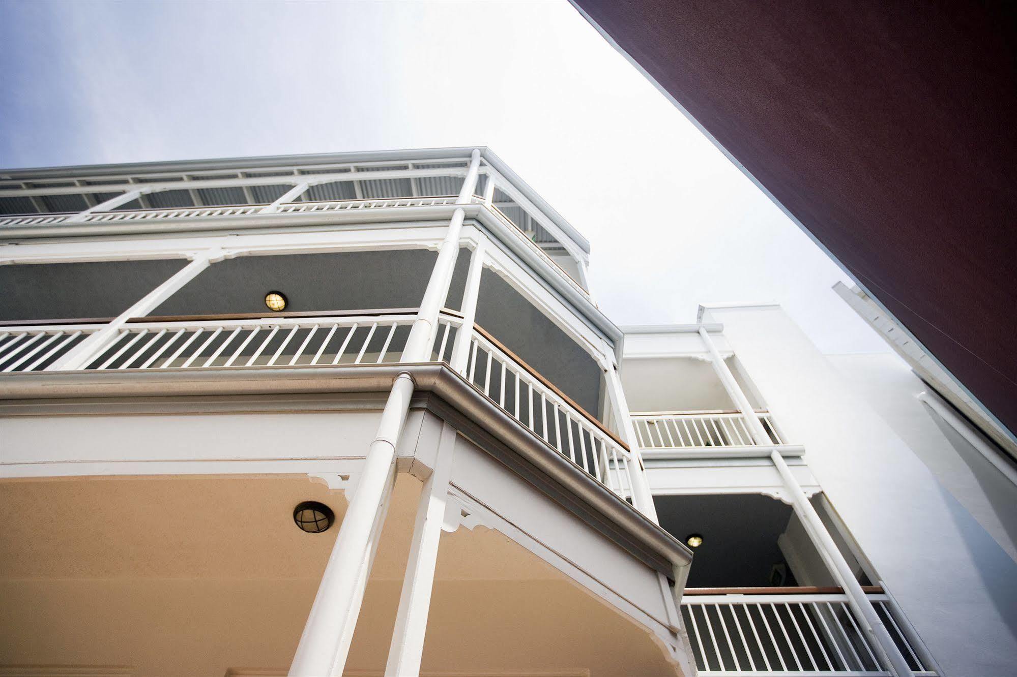 Mantra On The Inlet Hotel Port Douglas Exterior photo